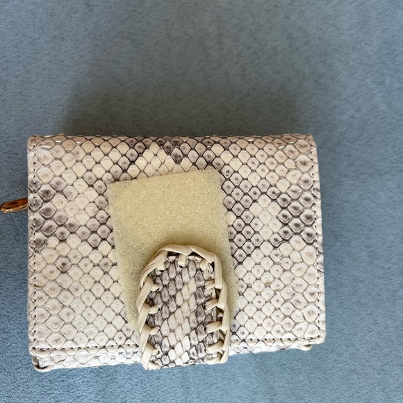 Salvatore Ferragamo wallet - Picture 2 of 6